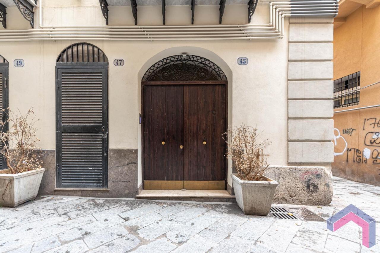 Appartamento In Pieno Centro I Mori E Le Dame Palermo Bagian luar foto