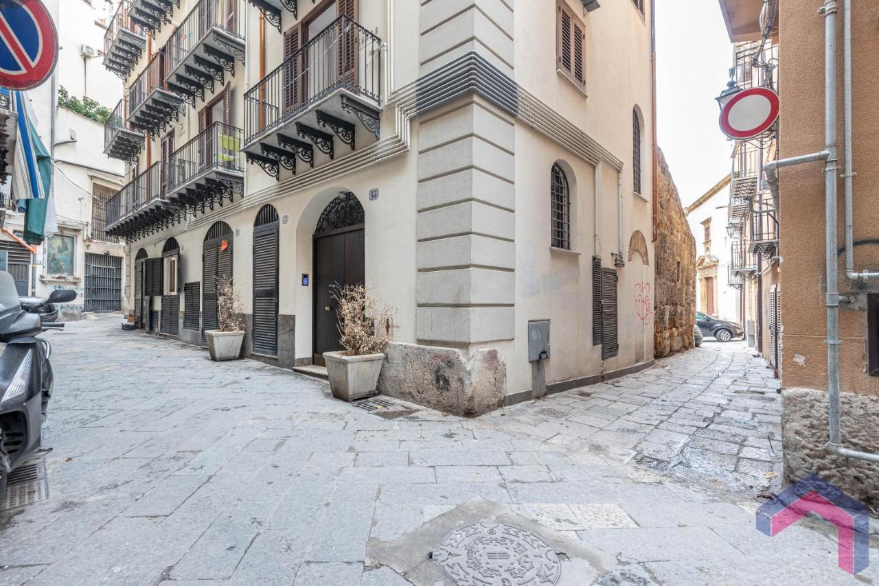 Appartamento In Pieno Centro I Mori E Le Dame Palermo Bagian luar foto